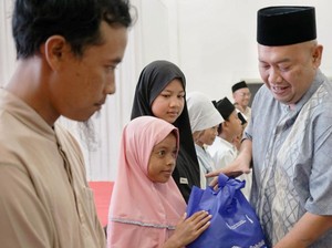 Sambut HUT RI, Pemkab Karawang Gelar Pengajian Bareng Santri- Anak Yatim
