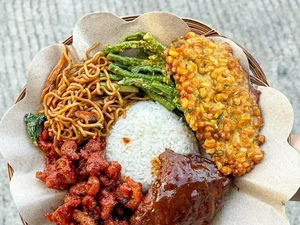 Nasi Jinggo Bali yang Murah Enak Ada di 5 Tempat Ini