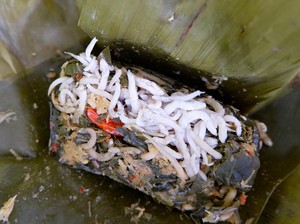 Resep Botok Daun Singkong dan Teri, Lauk Ndeso yang Gurih Sedap