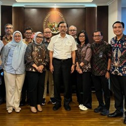 Luhut Apresiasi Inovasi Semen Hijau dari SIG