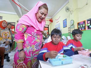 Uji Coba Makan Siang Bergizi, Pemkot Semarang Gaungkan Program STROBERI