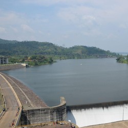 RI Punya Potensi PLTS Terapung di Bendungan Hingga 13,9 GW