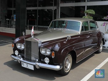Intip Mobil Mewah Bentley S3 Bamsoet 'Langganan' Sidang Tahunan MPR