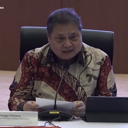 Sudah Lansia, Airlangga Disuruh Skrining sama Menkes