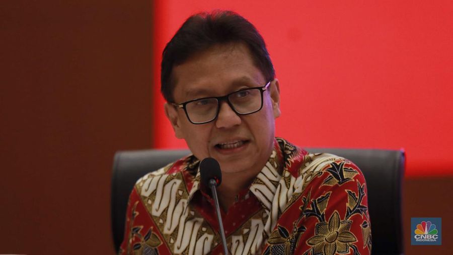 Menteri Kesehatan Budi Gunadi Sadikin dalam Konferensi Pers Nota Keuangan dan Rancangan Anggaran Pendapatan dan Belanja Negara (RAPBN) 2025 di Kantor Kementerian Keuangan, Jakarta, Jumat (16/8/2024). (CNBC Indonesia/Muhammad Sabki)