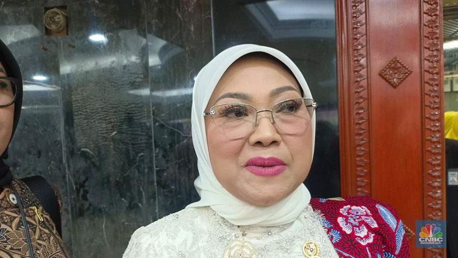 Menteri Ketenagakerjaan (Menaker) Ida Fauziyah usai menghadiri  Sidang Tahunan  MPR RI Tahun 2024 dan Sidang Bersama DPR RI dan DPD RI Tahun 2024, Jumat (16/8/2024).