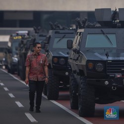 Jelang Sidang Tahunan MPR, Panser-Helikopter TNI Jaga Ketat DPR