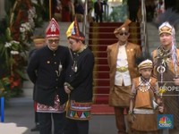 Hadiri Upacara HUT RI di Istana Merdeka, Gibran Pakai Baju Adat Papua