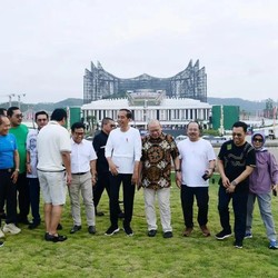Momen Jokowi Jadi 'Tour Guide' Dadakan di IKN Buat Cak Imin Dkk