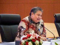 Soal Kriteria Pengguna BBM Subsidi, Airlangga Lempar ke ESDM