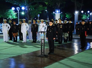 Pesan Pj Gubernur Jatim Saat Pimpin Apel Renungan Suci di Surabaya