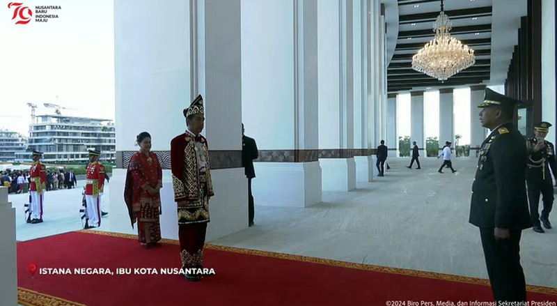 Presiden RI Joko Widodo di Upacara Penurunan Bendera Negara Sang Merah Putih, 17 Agustus 2024. (Tangkapan Layar Youtube) Presiden RI Joko Widodo di Upacara Penurunan Bendera Negara Sang Merah Putih, 17 Agustus 2024. (Tangkapan Layar Youtube)