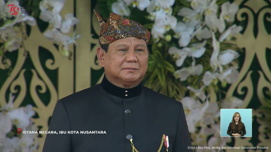 Presiden terpilih Prabowo Subianto saat mengikuti Upacara upacara memperingati HUT RI ke-79 Republik Indonesia di Istana Negara, Ibu Kota Nusantara (IKN), Kalimantan Timur, Sabtu (17/8/2024). (Tangkapan Layar Youtube Sekretariat Presiden)