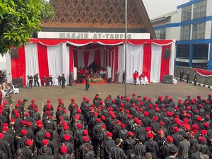 Momen Megawati Soekarnoputri Pimpin Upacara Peringatan HUT ke-79 RI di PDIP