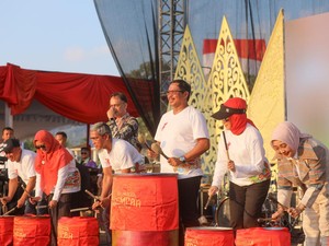 Ekonomi Tumbuh-Kemiskinan Menurun Jadi Kado HUT Jateng Ke-79