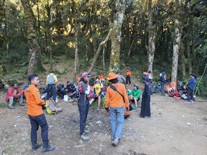 Tim SAR Catat 3.380 Pendaki ke Bawakaraeng Saat HUT RI, 28 Orang Dievakuasi