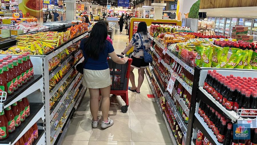 Transmart Central Park Mall, Jakarta Barat. (CNBC Indonesia/Rindi Salsabilla)