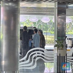 Gibran Sowan ke Kementerian BUMN, Temui Erick Thohir