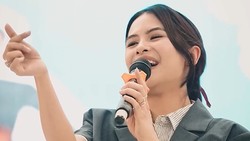 Video: Kata Maudy Ayunda soal Isi OST Film Korea You Are the Apple of My Eye