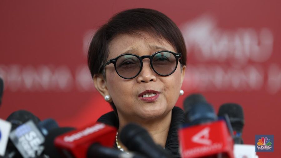 Menteri Luar Negeri Retno Marsudi di Istana Merdeka, Jakarta, Senin (19/8/2024). (վ/Tri Susilo)