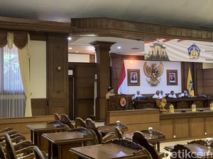 PDIP Soroti Target Retribusi Bali di APBD-P Naik Jadi Rp 314 Miliar