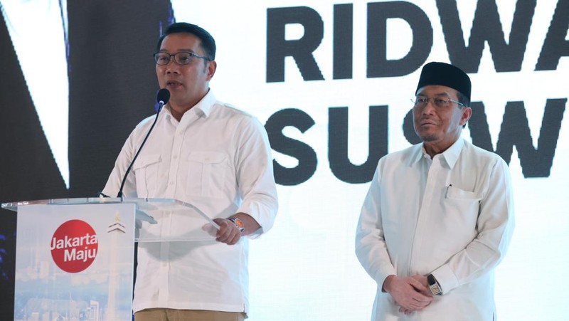 Deklarasi dukungan kepada RIwdwan Kamil dan Suswono sebagai calon Gubernur dan Wakil Gubernur DKI Jakarta di Golden Ballroom, Hotel Sultan, Jakarta, Senin (19/8/2024). (CNBC Indonesia/Tri Susilo)
