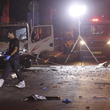Detik-Detik Ledakan Mematikan Guncang Tel Aviv Israel, 1 Tewas