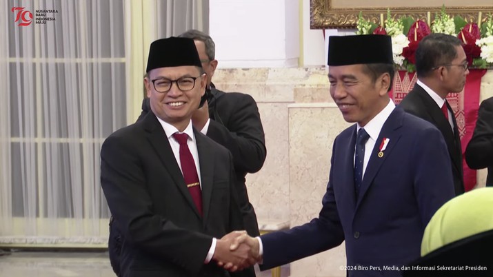 Presiden Joko Widodo melantik Pejabat Negara Republik Indonesia, Istana Negara, (19/8/2024). (Tangkapan Layar Youtube Sekretariat Presiden)