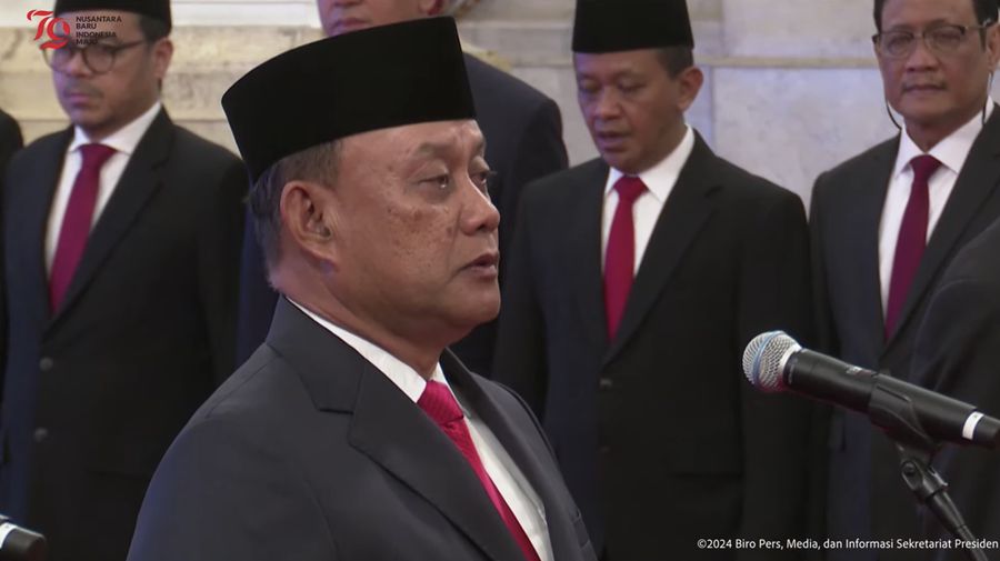 Presiden Joko Widodo melantik Pejabat Negara Republik Indonesia, Istana Negara, (19/8/2024). (Tangkapan Layar Youtube Sekretariat Presiden)