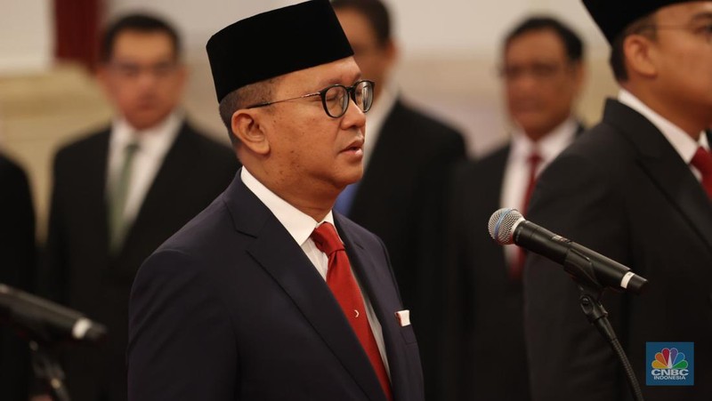 Presiden Joko Widodo melantik Pejabat Negara Republik Indonesia, di Istana Negara, Jakarta, Senin (19/8/2024). (վ/Tri Susilo)