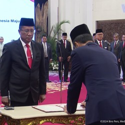 Resmi Jabat Menkumham, Supratman Mau Geber Reformasi di Bidang Hukum