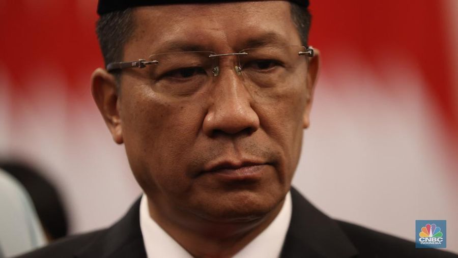 Presiden Joko Widodo melantik Pejabat Negara Republik Indonesia, di Istana Negara, Jakarta, Senin (19/8/2024). (վ/Tri Susilo)