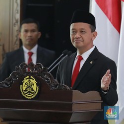 Bahlil Pimpin Rapat Perdana di Kantor Kementerian ESDM