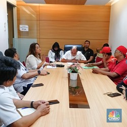 KFC Diduga PHK Sepihak Karyawan di Surabaya, Kemnaker Buka Suara