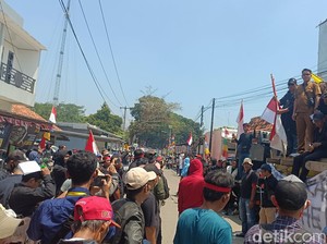 Didemo Warga, Kades di Cianjur Mengundurkan Diri