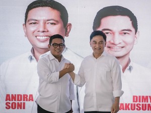 Andra Soni-Dimyati Daftar ke KPU Banten Rabu 28 Agustus