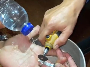 Cincin Nyangkut di Jari Tengah, Warga Panggil Damkar Bogor