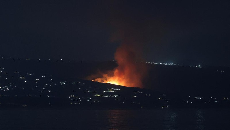 Jet Tempur Israel serang Hizbullah di Lebanon. (REUTERS)