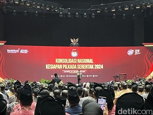 Di Depan Jokowi, Ketua KPU Sebut Sengketa Pemilu di MK Selesai