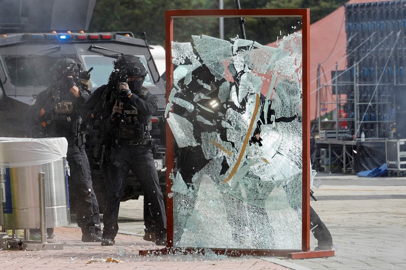 Korea Selatan menggelar latihan pertahanan sipil tahunan Ulchi di Kompleks Olahraga Jamsil di Seoul, Korea Selatan, Selasa (20/8/2024). (REUTERS/Kim Soo-hyeon) Korea Selatan menggelar latihan pertahanan sipil tahunan Ulchi di Kompleks Olahraga Jamsil di Seoul, Korea Selatan, Selasa (20/8/2024). (REUTERS/Kim Soo-hyeon)