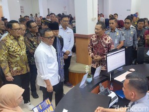 Menpan RB Minta Mal Pelayanan Publik Trenggalek Jemput Bola ke Warga