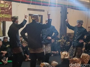 Mengintip Ritual Tari Sodoran Simbol Pernikahan Bagi Suku Tengger