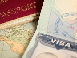 Aturan Baru Trump soal Visa, Orang Obesitas Dilarang Masuk AS