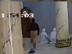 Edan! Pria Telanjang Lecehkan Jemaah Perempuan Salat di Masjid Bojonegoro