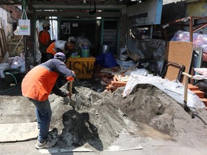 DPRD Kota Surabaya Dorong Pemkot Agar Bijak dalam Program Bedah Rumah