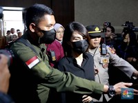 Penampakan Crazy Rich PIK Helena Lim Jalani Sidang Kasus Timah