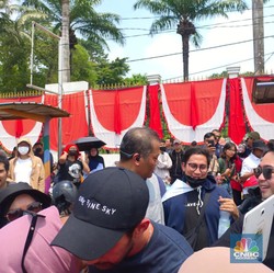 Demo Darurat Indonesia Bikin Rupiah Genting, Dolar Sentuh Rp15.600!