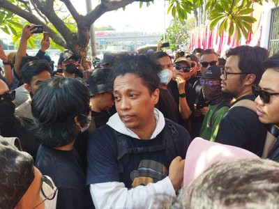 Ada Demo Darurat Indonesia, Begini Pengaruh Politik ke Pasar Saham