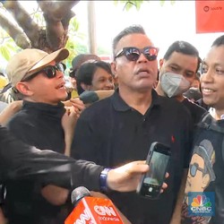 Dari Buruh Sampai Komika Gruduk DPR Tolak RUU Pilkada
