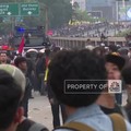 Video: Demo Masih Berlangsung, Tol di Depan DPR Ditutup
